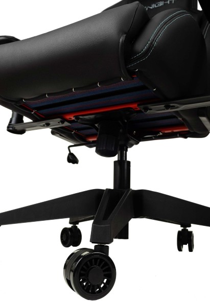 Кресло игровое Knight Outrider Smile